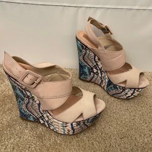 Schutz platform wedges